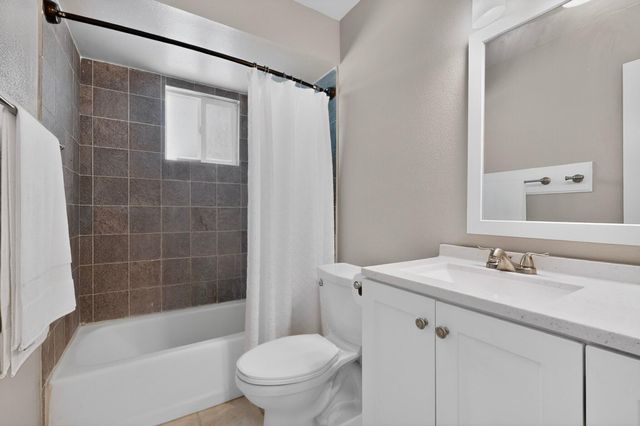 200 Santa Elena Road SE, Rio Rancho, NM 87124