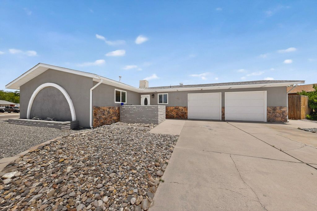200 Santa Elena Road SE, Rio Rancho, NM 87124