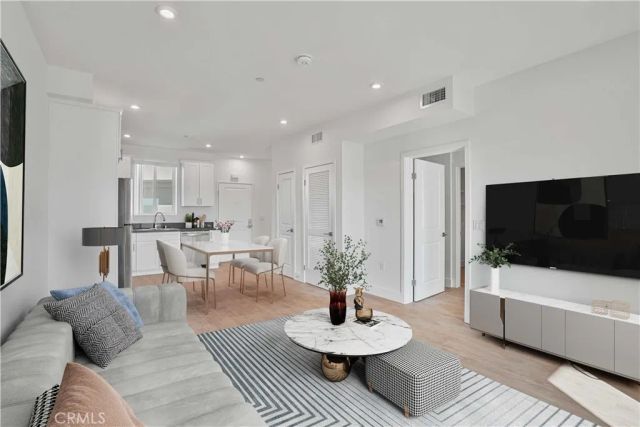 8750 Sepulveda Boulevard 408, North Hills, CA 91343