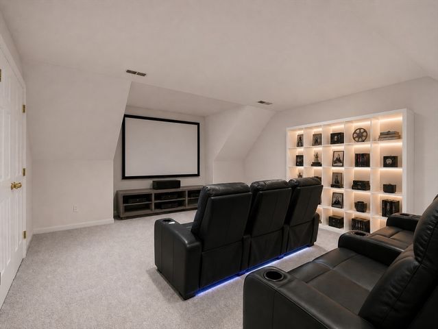 10 Hawk Ridge Rd, Andover, MA 01810