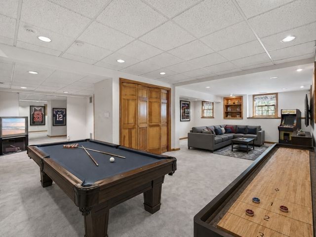 10 Hawk Ridge Rd, Andover, MA 01810