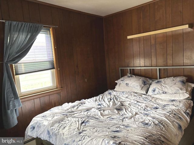 606 N BROWN ST, Gloucester City, NJ 08030