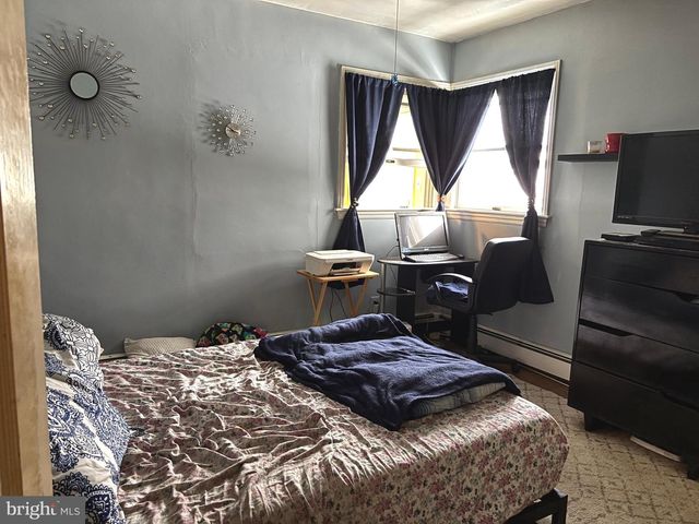 606 N BROWN ST, Gloucester City, NJ 08030