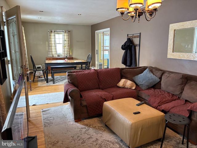 606 N BROWN ST, Gloucester City, NJ 08030