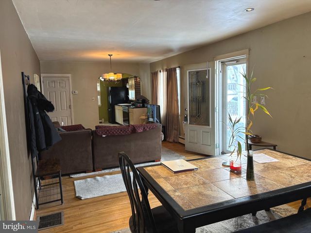 606 N BROWN ST, Gloucester City, NJ 08030