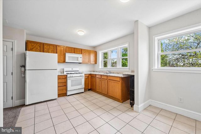 1014 HANSEN, Collingdale, PA 19023