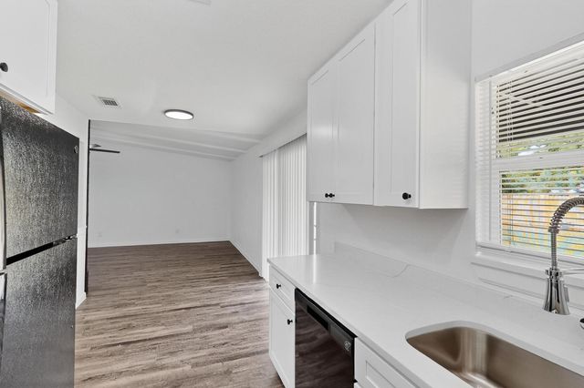 205 E Kearney Street, Mesquite, TX 75149