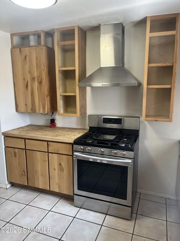 1125 Circle Drive, Las Cruces, NM 88005