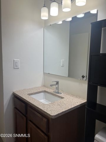 1125 Circle Drive, Las Cruces, NM 88005