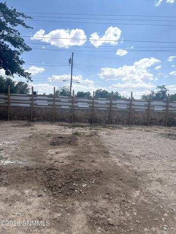 1125 Circle Drive, Las Cruces, NM 88005