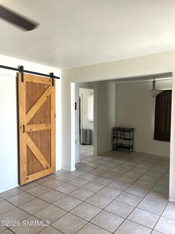 1125 Circle Drive, Las Cruces, NM 88005