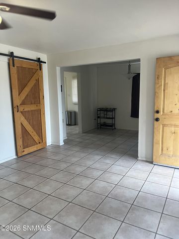 1125 Circle Drive, Las Cruces, NM 88005