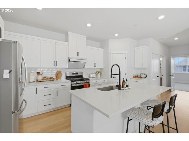 11023 Sw STOCKHOLM Dr, Wilsonville, OR 97070