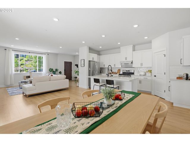 11023 Sw STOCKHOLM Dr, Wilsonville, OR 97070