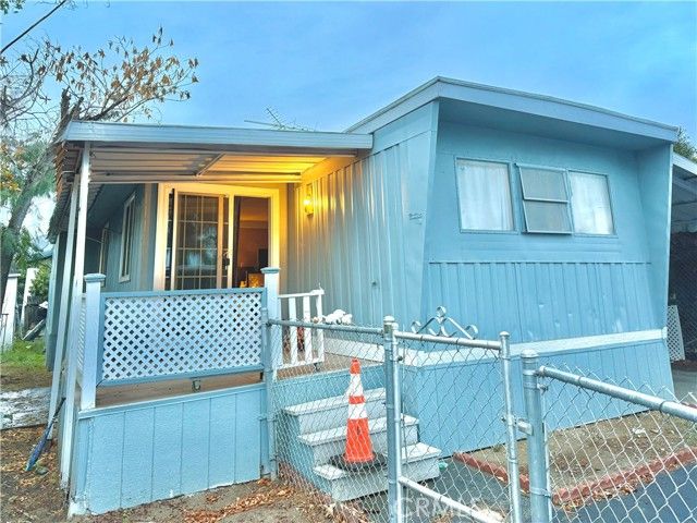 160 S Eucalyptus 60, Rialto, CA 92376