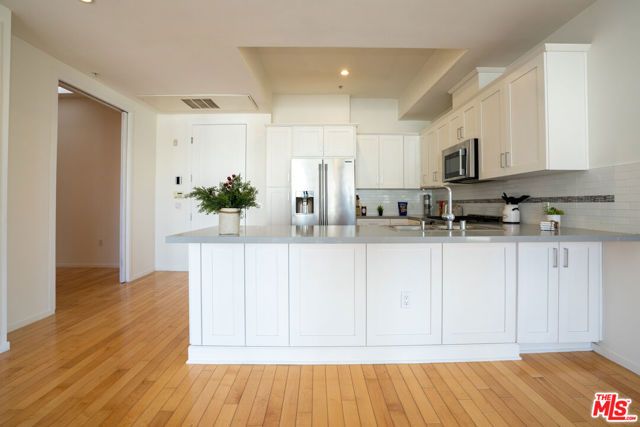 738 S Ogden Drive, Los Angeles, CA 90036