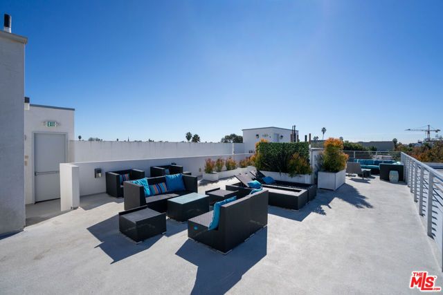 738 S Ogden Drive, Los Angeles, CA 90036