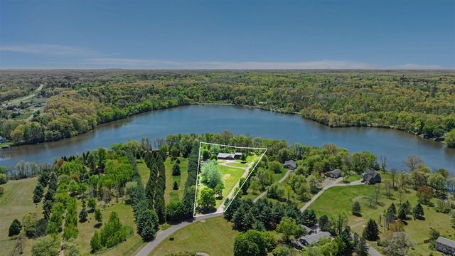 3450 Snow Farm Lane, Allegan, MI 49010