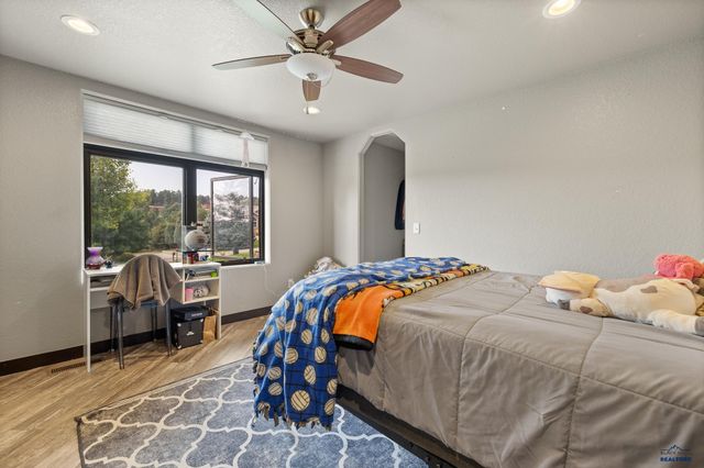 7020 PRESTWICK RD, Rapid City, SD 57702