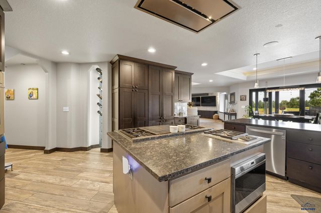 7020 PRESTWICK RD, Rapid City, SD 57702