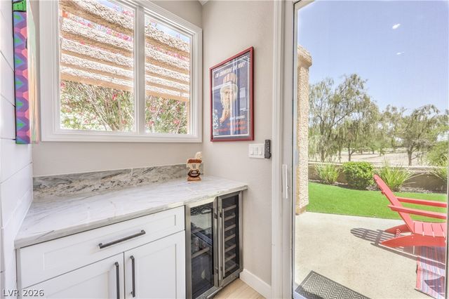 8211 Round Hills Circle, Las Vegas, NV 89113