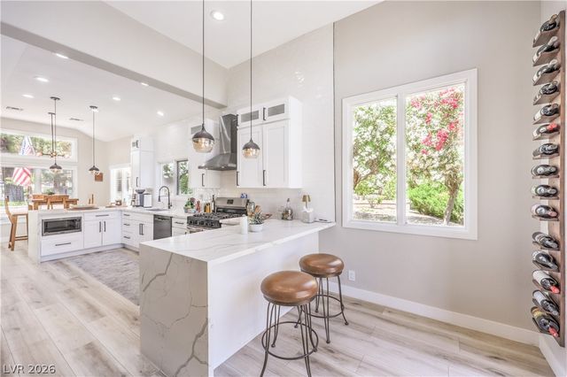 8211 Round Hills Circle, Las Vegas, NV 89113