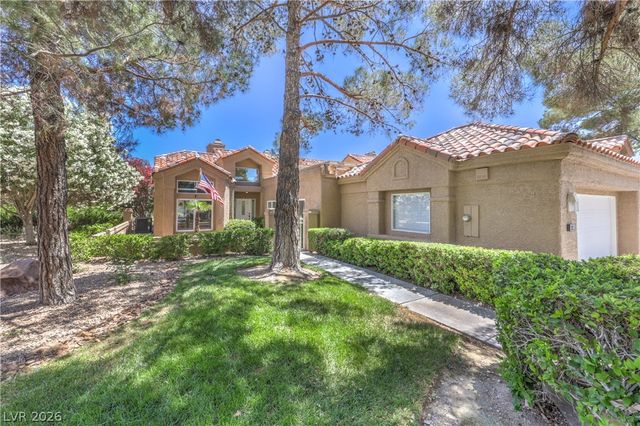 8211 Round Hills Circle, Las Vegas, NV 89113