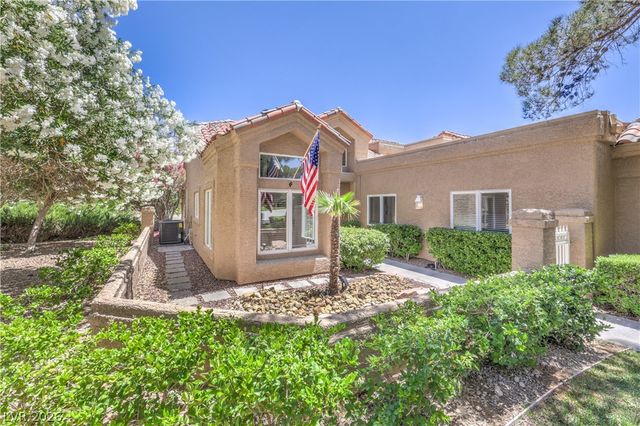 8211 Round Hills Circle, Las Vegas, NV 89113