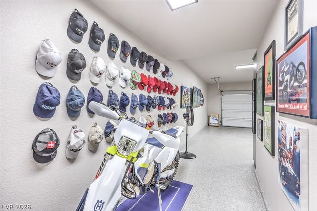 8211 Round Hills Circle, Las Vegas, NV 89113