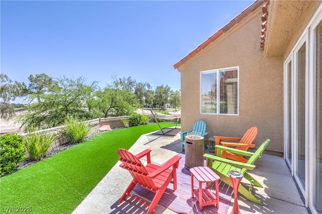 8211 Round Hills Circle, Las Vegas, NV 89113