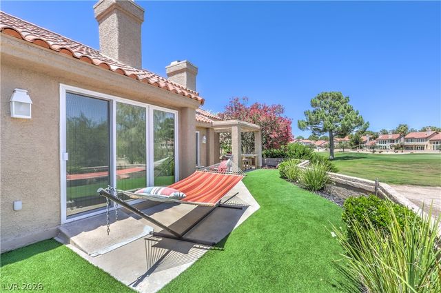 8211 Round Hills Circle, Las Vegas, NV 89113