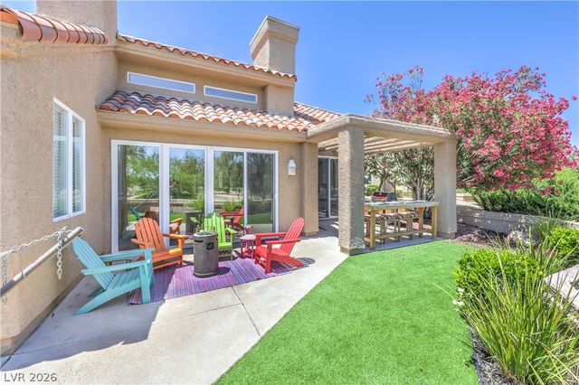 8211 Round Hills Circle, Las Vegas, NV 89113