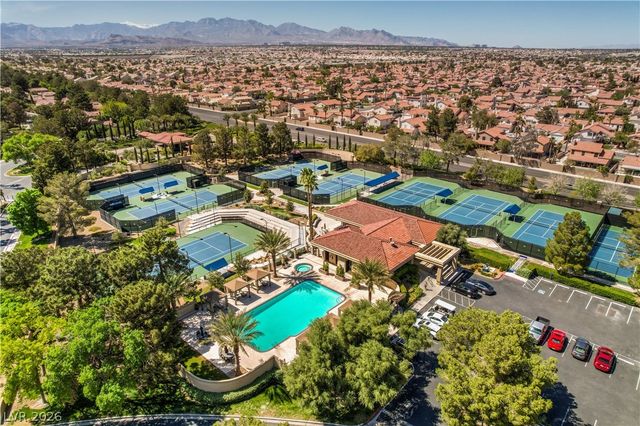 8211 Round Hills Circle, Las Vegas, NV 89113