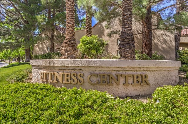 8211 Round Hills Circle, Las Vegas, NV 89113
