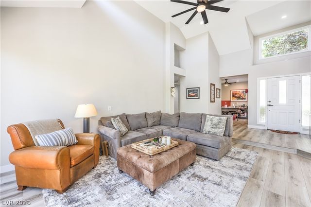 8211 Round Hills Circle, Las Vegas, NV 89113