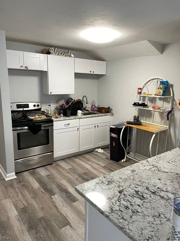 155 Onset Ave. E, Wareham, MA 02558