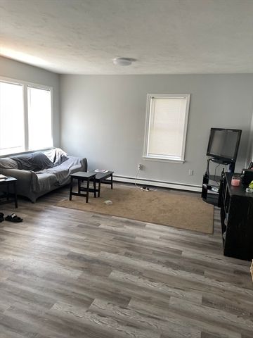 155 Onset Ave. E, Wareham, MA 02558