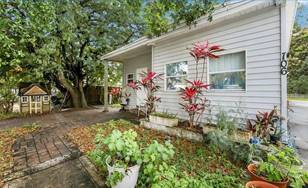 106 Moon Bay ST, NAPLES, FL 34114 — exterior