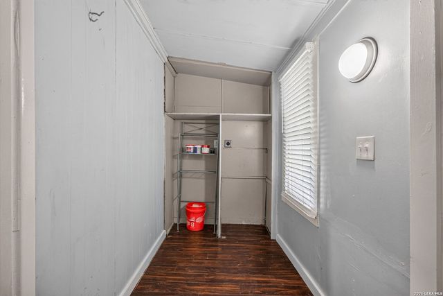 1023 W French Pl, San Antonio, TX 78212