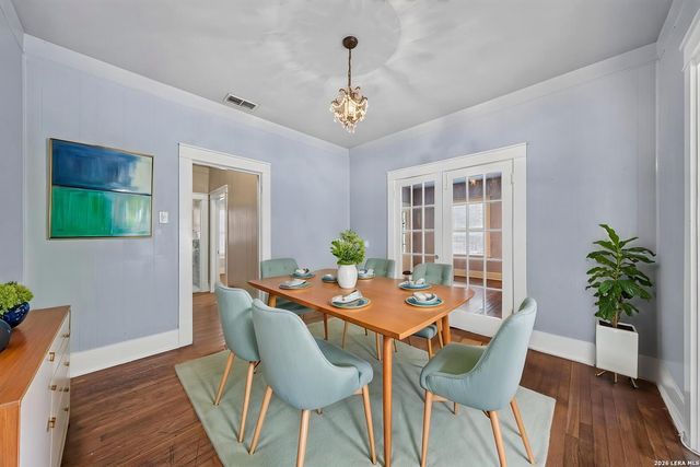 1023 W French Pl, San Antonio, TX 78212