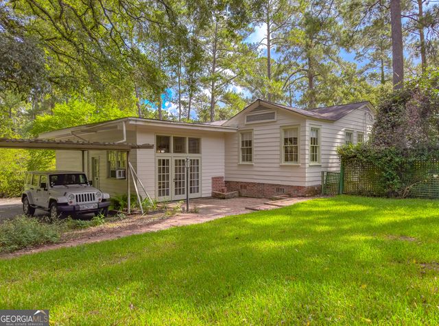 909 Fourth Street NW, Cairo, GA 39828