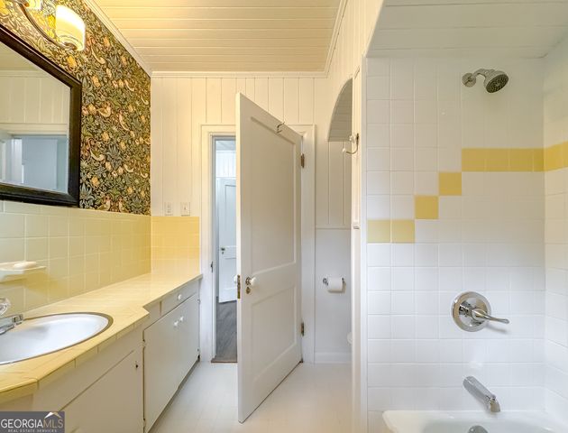 909 Fourth Street NW, Cairo, GA 39828