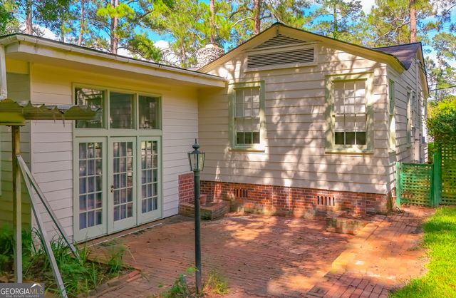 909 Fourth Street NW, Cairo, GA 39828