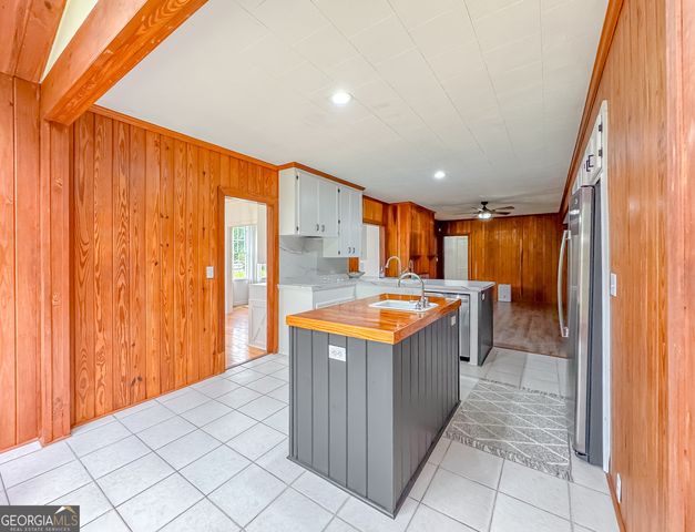 909 Fourth Street NW, Cairo, GA 39828