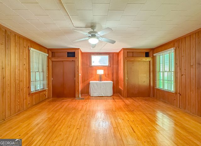 909 Fourth Street NW, Cairo, GA 39828