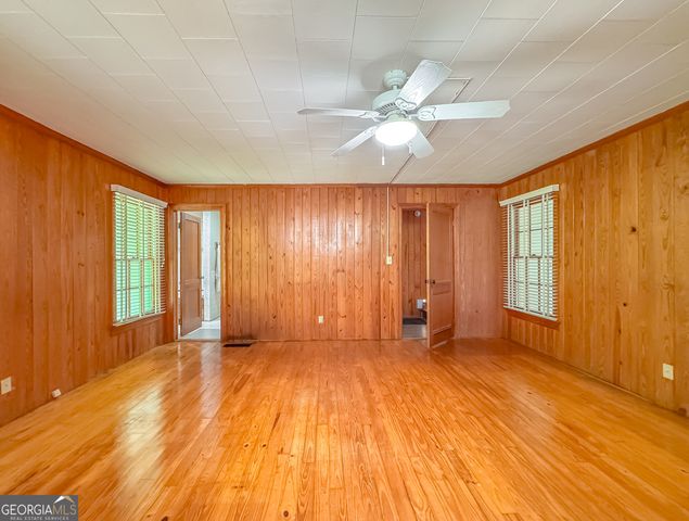 909 Fourth Street NW, Cairo, GA 39828