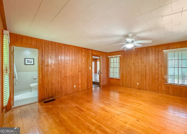 909 Fourth Street NW, Cairo, GA 39828