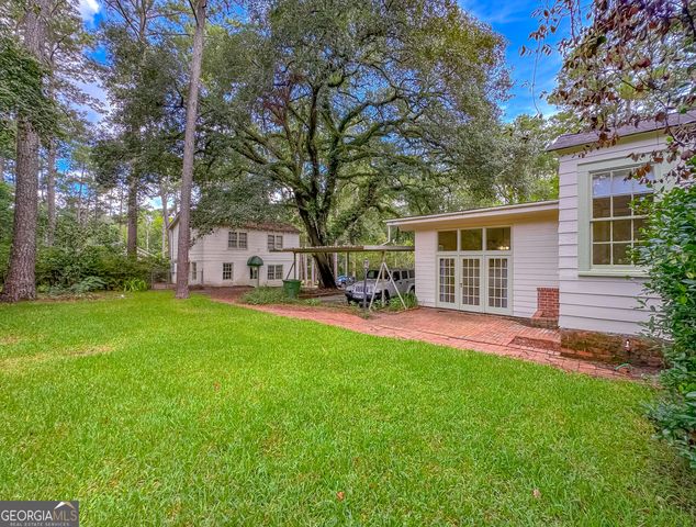 909 Fourth Street NW, Cairo, GA 39828