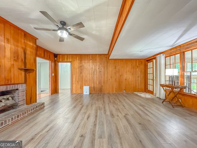 909 Fourth Street NW, Cairo, GA 39828