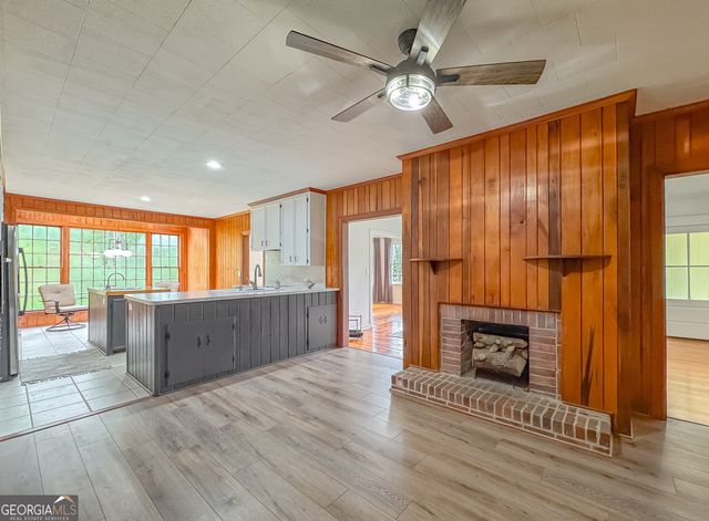 909 Fourth Street NW, Cairo, GA 39828